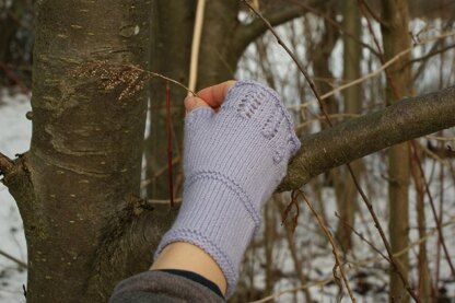 Lace Lavender Mitts