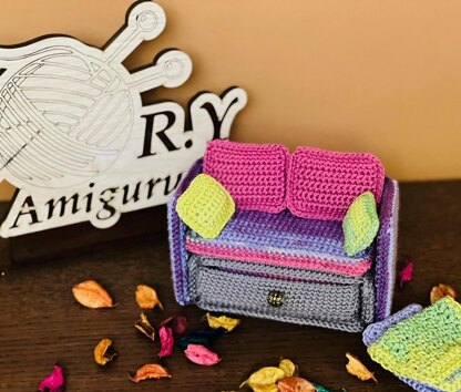 Amigurumi Sofa Bed