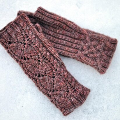 Regina Marie Mitts - knitting pattern
