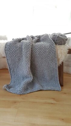 Grey winter blanket // cozy shawl