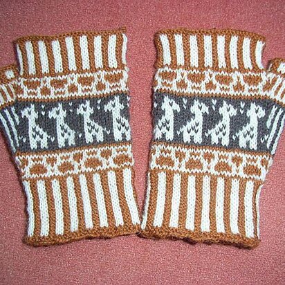 Giraffe mitts - knitting pattern
