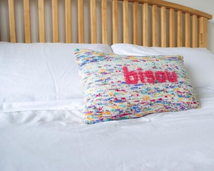 Bisou Pillow