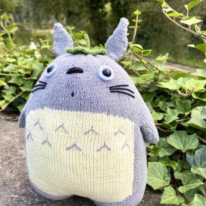 Pattern: knitted toy Totoro