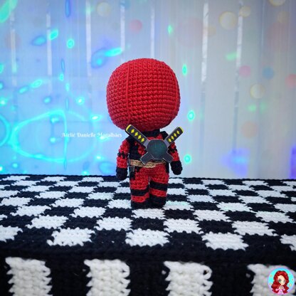 Deadpool amigurumi pattern (big and chibi version)