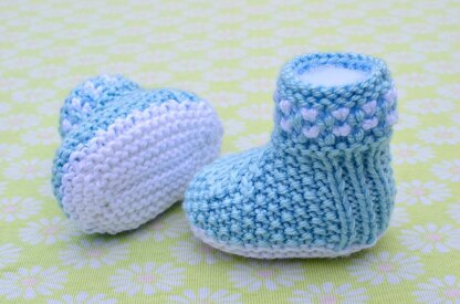 Boot Style Twinkle-Twinkle Baby Booties