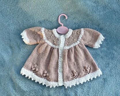 P132 Dolls/Baby Dresses, Bonnet & Bootees