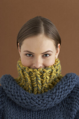 Play It Cool Neckwarmer in Lion Brand Wool-Ease Thick & Quick - 70647AD