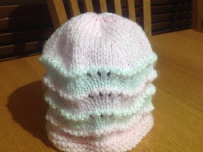 Knit Baby Hat in Bernat Softee Baby Solids