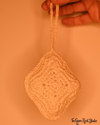 Crochet Pattern - Noel Christmas Baubles