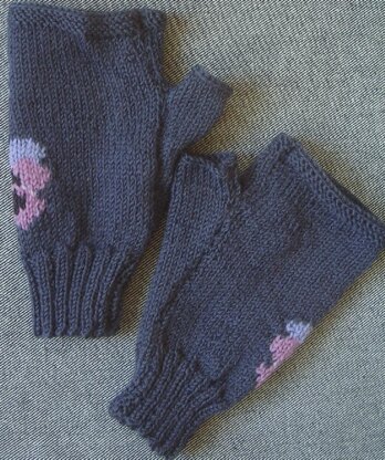 Pansy fingerless gloves/mitts