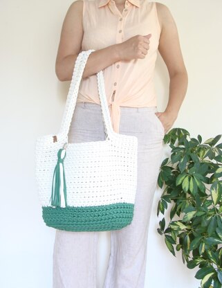 Crochet Medium Tote Bag