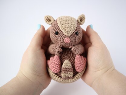 Arlo the Armadillo Amigurumi