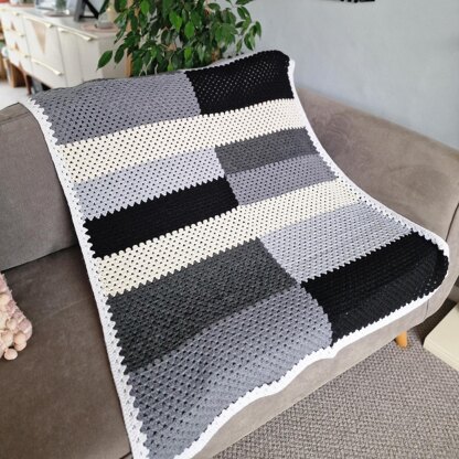 Grannys on the Block Blanket