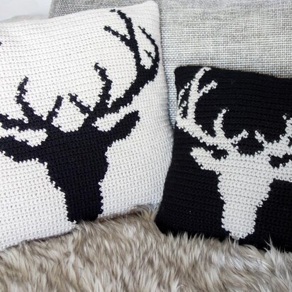 014-Deer head pillow