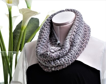 Angel Feathers Cowl