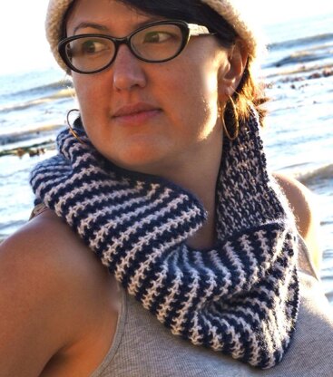 Point Isabel Cowl