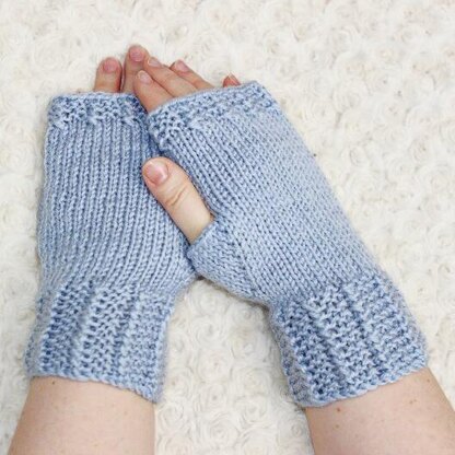Knitting Pattern ladies fingerless gloves UK & USA #448