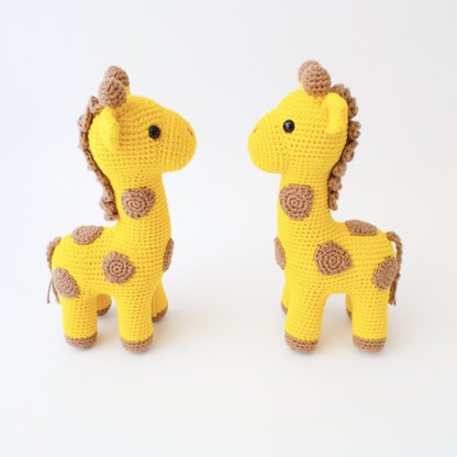 African Crocheted Animal Plush Toy-Giraffe (L) – Africa Smiles