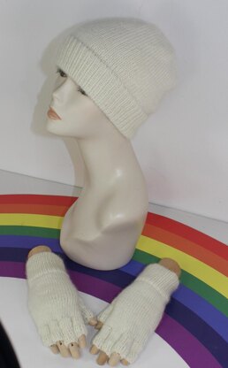 Adult & Teen Aran Ski Beanie & Short Finger Gloves