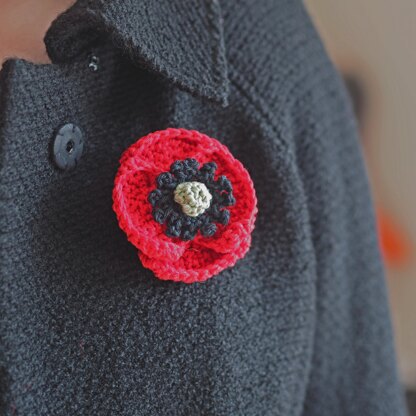 Crochet Poppy brooch / pin /decoration