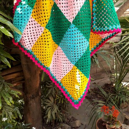 Mraba Granny Blanket