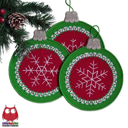 182 Christmas Baubles decor or potholder