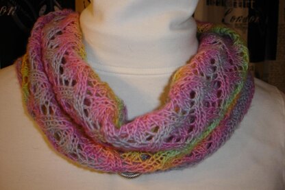 Summer Lace Cowl