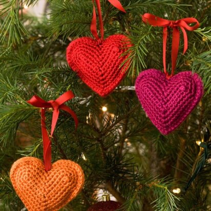 Decorative Hearts in Red Heart Soft Solids - LW2228