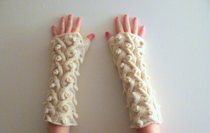 Dragon Cabled Gauntlets