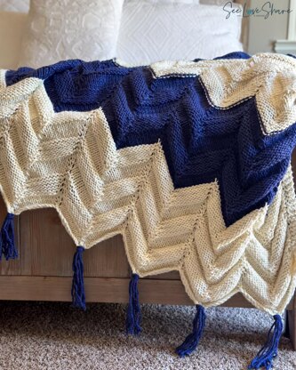 Easy Peasy Chevron Chunky Knit Throw