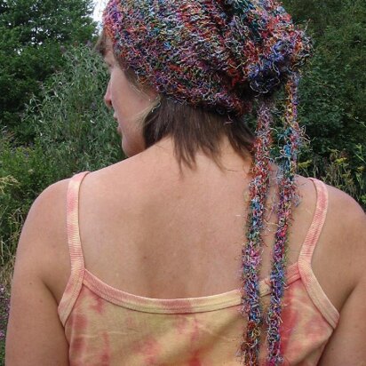 Recycled silk yarn beanie snug