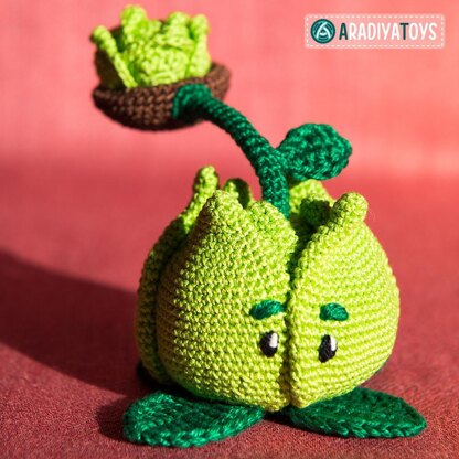 Cabbage-pult from "Plants vs. Zombies" by AradiyaToys