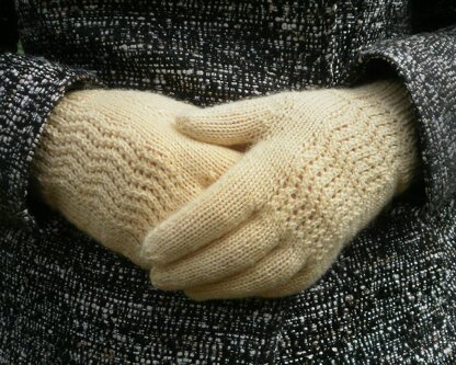 Chevron lace wave gloves