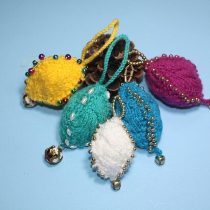 Beaded Cable Christmas Ornaments