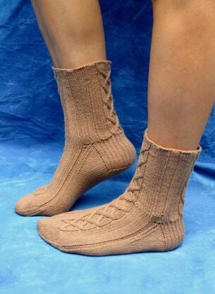 Linsmore Cabled Socks