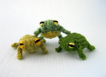 Mini Pets - Snails, Bugs and Frogs Amigurumi