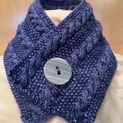 Brenda's Button Cowl