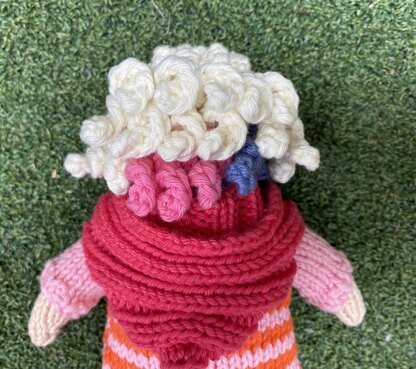 Enid and Wednesday dolls knitting pattern