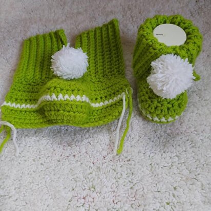 Pompom Booties Worked Flat