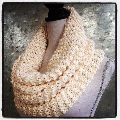 Classic Chunky Cowl