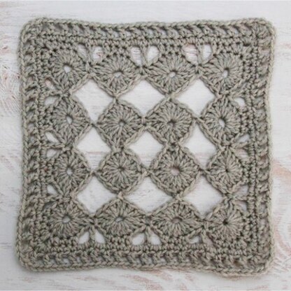 Valley Yarns 644 Mystery Crochet-A-Long Blanket (Free)
