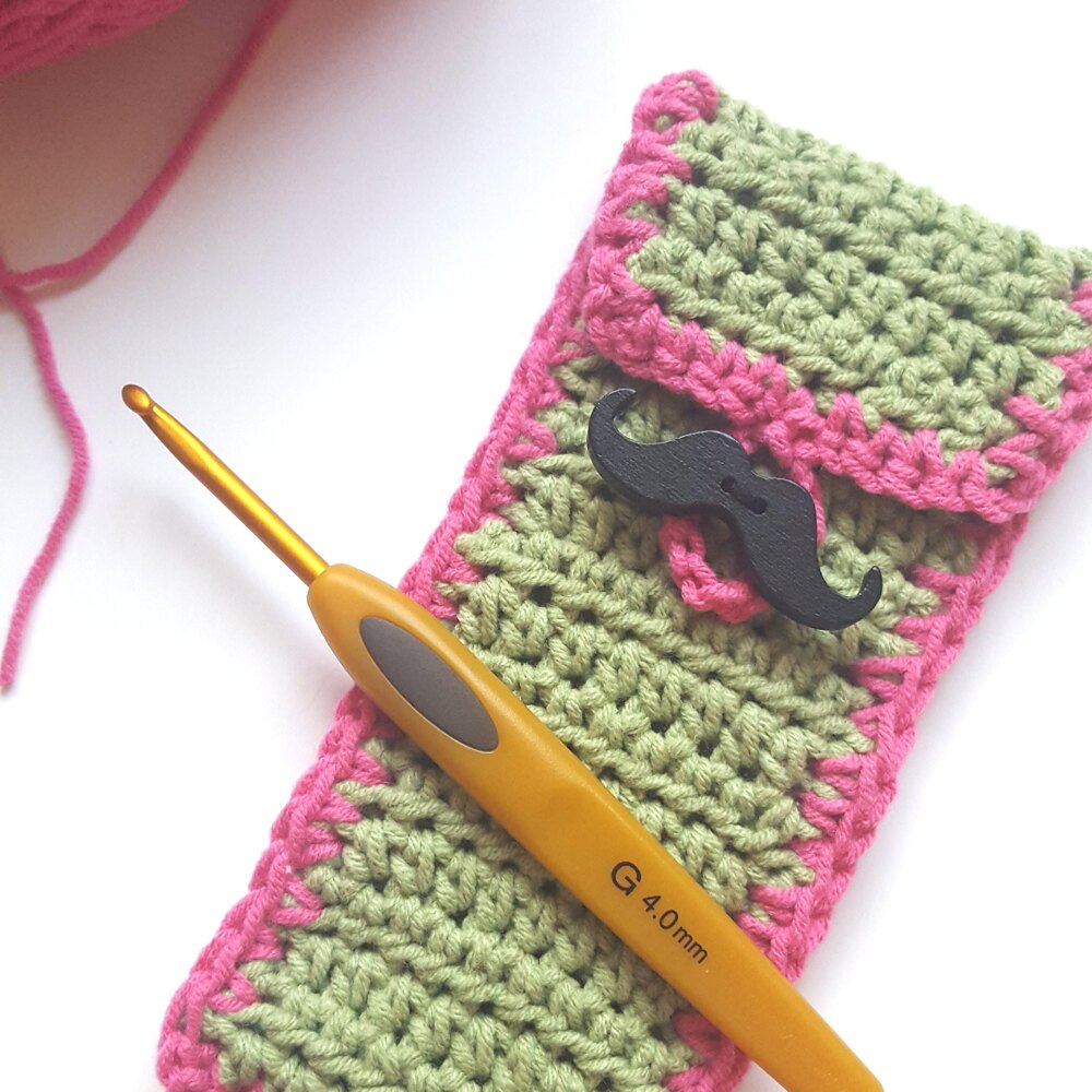 Nifty Needle Case Free Crochet Pattern  Crochet needle case, Crochet hook  case free pattern, Crochet hook case