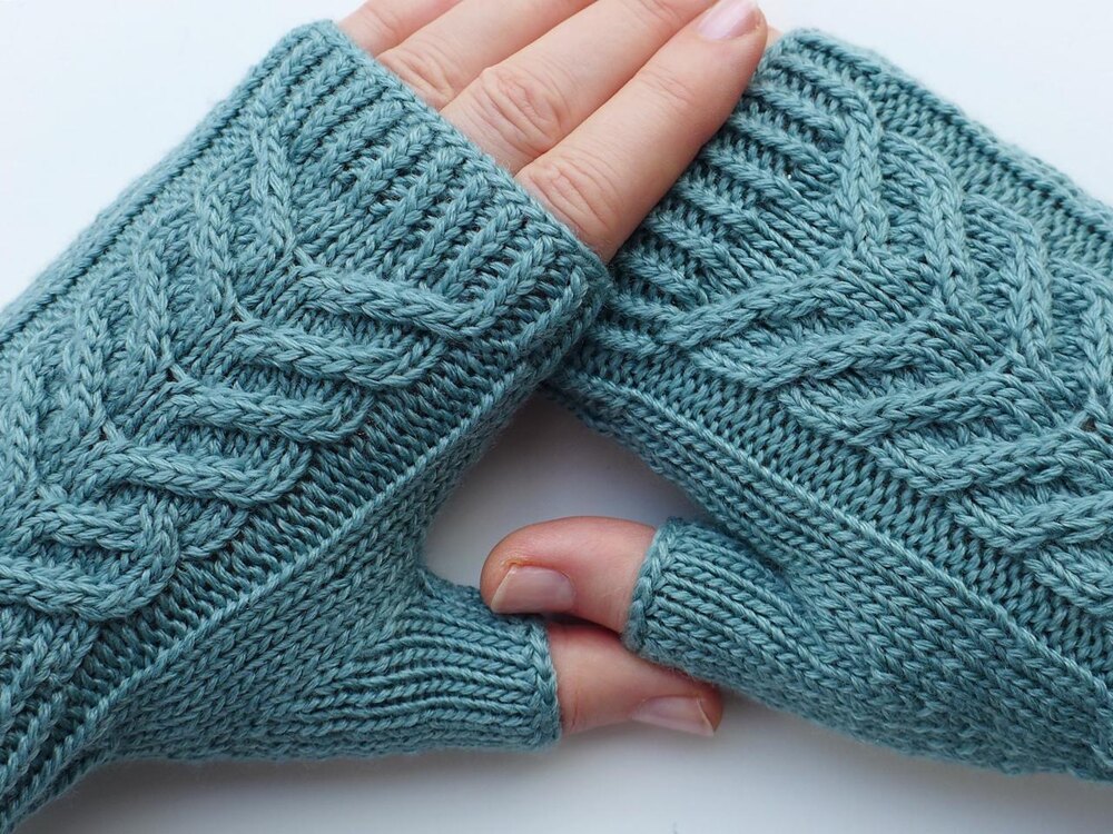 Bernat Knit Fingerless Gloves Pattern