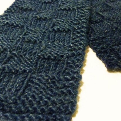 Half-Skein Checkerboard Scarfie