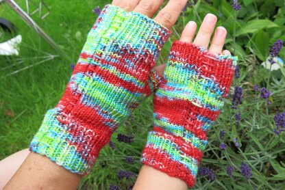 Stitch Up Mitts