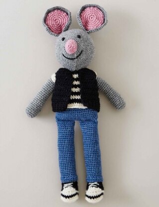 City Mouse in Patons Classic Wool DK Superwash - Downloadable PDF