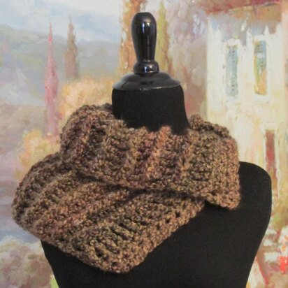 Easy Squeezy Button Cowl