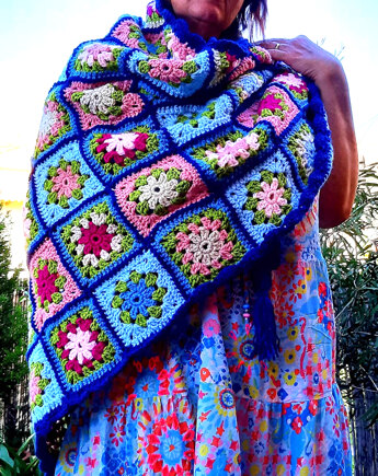 Flower Granny-Square Shawl #3
