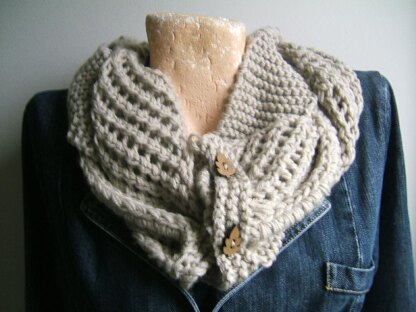 Intertwined Rustic Neckwarmer