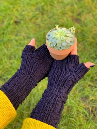 Catelyn Stark Fingerless Mitts